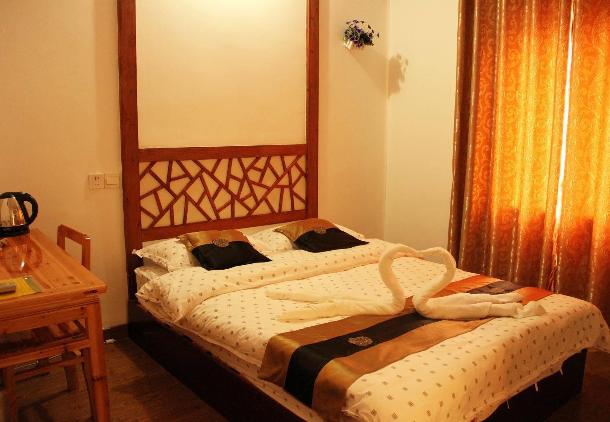 Old Street Yun Zhu Hotel Хуаншан Екстериор снимка